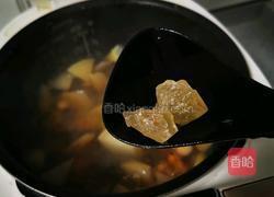 桃胶川贝炖雪梨的做法图解9
