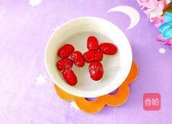 红枣花生山药粥的做法图解2