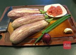 清淡型肉丝炒茄子的做法图解1