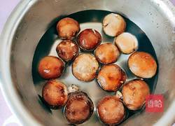 耗油蘑菇胡萝卜的做法图解2