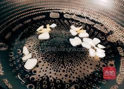 虾仁炒藕丁的做法图解6