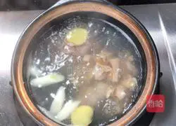 Lily Squid Soup Recipe Illustration 11