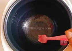 Illustration of how to make banana pancakes 7