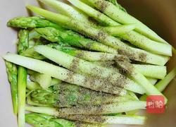 迷迭香黑胡椒牛排的做法图解4