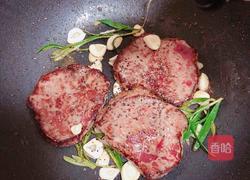 迷迭香黑胡椒牛排的做法图解12
