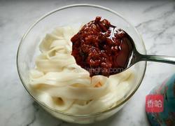 鱿鱼辣酱拌面的做法图解8
