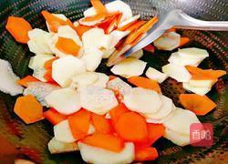 胡蘿卜炒山藥的做法圖解7