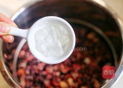 奶香红豆薏米杂粮粥的做法图解5
