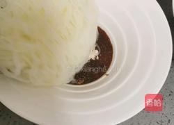 香辣鸡汤米线的做法图解9