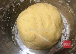 南瓜豆沙奶香馒头的做法图解3