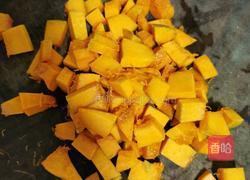 南瓜白芸豆苞谷臻的做法图解2