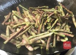 清炒麻豆角的做法图解5