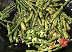 Illustration of how to make stir-fried beans 8