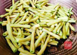 干煸豆角的做法图解7