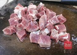 萝卜焖牛腩的做法图解2