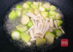 金黄鲜美的丝瓜鸡蛋菌菇汤，简单又低脂，全家都喜欢的做法图解8