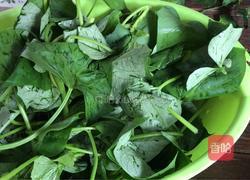 苕叶炒鸡蛋的做法图解1