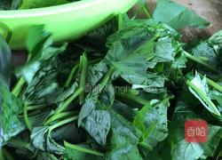 苕叶炒鸡蛋的做法图解2