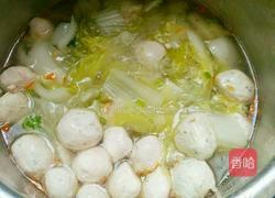 白菜肉丸子汤的做法图解9