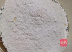 Cantonese lotus paste and egg yolk mooncake recipe illustration 5