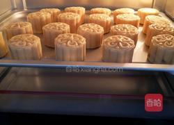 广式莲蓉蛋黄月饼的做法图解11