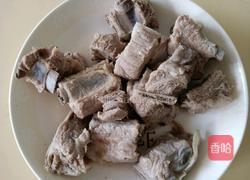 胡萝卜山药排骨汤的做法图解4