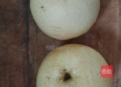 川贝蒸雪梨的做法图解1