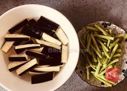 超级下饭的茄子炒豆角，不能少了它的做法图解1