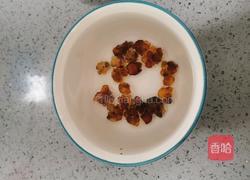 桃胶藜麦粥的做法图解2