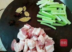 腐竹烧肉的做法图解2