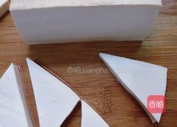 木耳炒豆腐的做法图解1