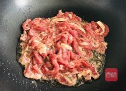 多做一步,牛柳又滑又嫩,味美多汁的青椒牛柳的做法图解4