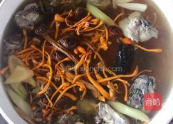 虫草茶树菇板栗煲乌鸡的做法图解4