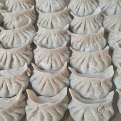 芹菜水饺虾仁的做法[图]