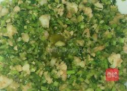 芹菜水饺虾仁的做法图解4