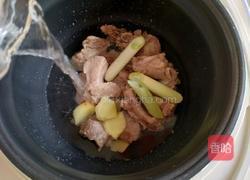 胡萝卜山药排骨汤的做法图解7