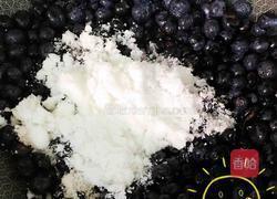 蓝莓果酱的做法图解2