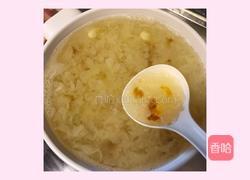 美容养颜《桃胶皂角米雪燕百合莲子银耳羹》的做法图解5