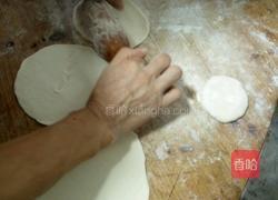 猪肉四季豆馅饼的做法图解11