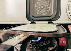 韭菜鸡蛋糯米煎饼的做法图解8