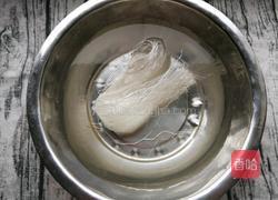 丝瓜炒粉丝的做法图解2