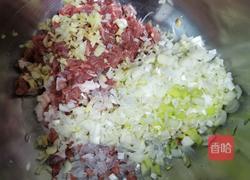 西葫芦猪肉粉条饺子的做法图解9