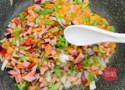 五彩缤纷蛋炒饭的做法图解4