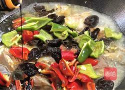 双椒鱼块的做法图解10