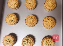 广式豆沙蛋黄月饼的做法图解13