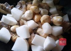 猪蹄浓汤的做法图解2