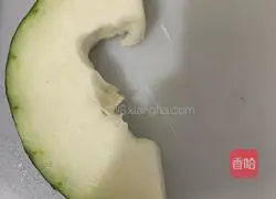 Illustration of how to make fried winter melon with pepper 1