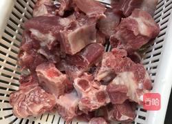橙汁烧板栗排骨的做法图解2