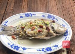 枸杞蒸鲫鱼的做法图解7