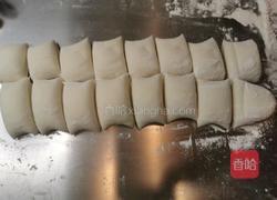 韭菜鸡蛋包子的做法图解15